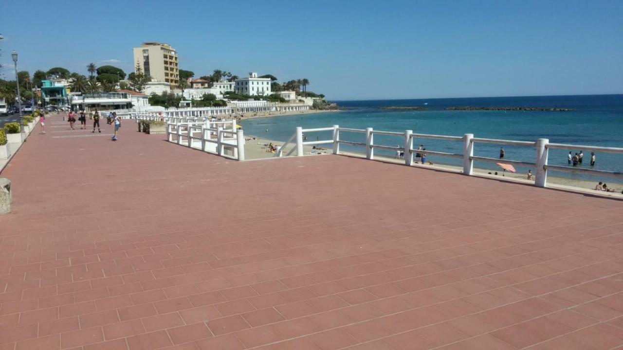 La Tana Nel Vicolo Apartment Santa Marinella Exterior foto